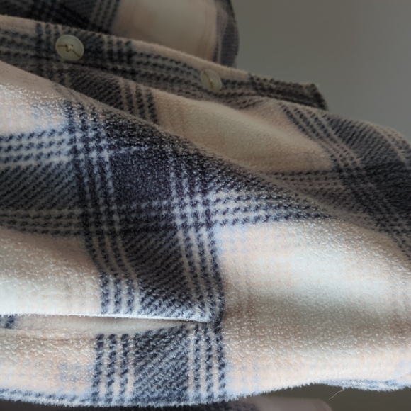 Thread & Supply fleece shacket - Picture 6 of 7